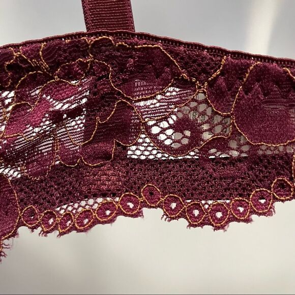 NWT Mamia Wine Colored Lace Padded Bra With Cream Stitching Detail Size 34B - Picture 4 of 11